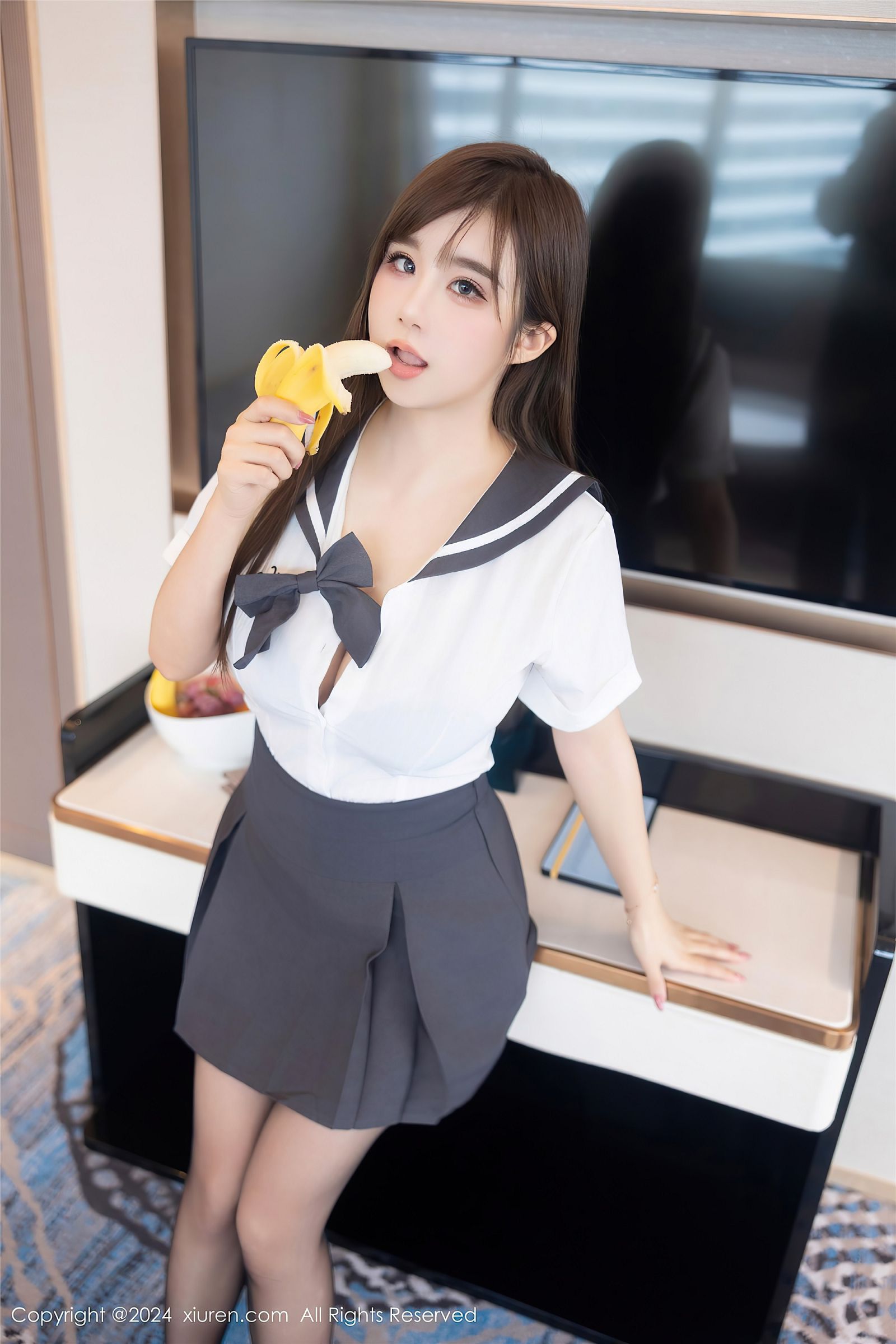 秀人网性感JK制服美女图片