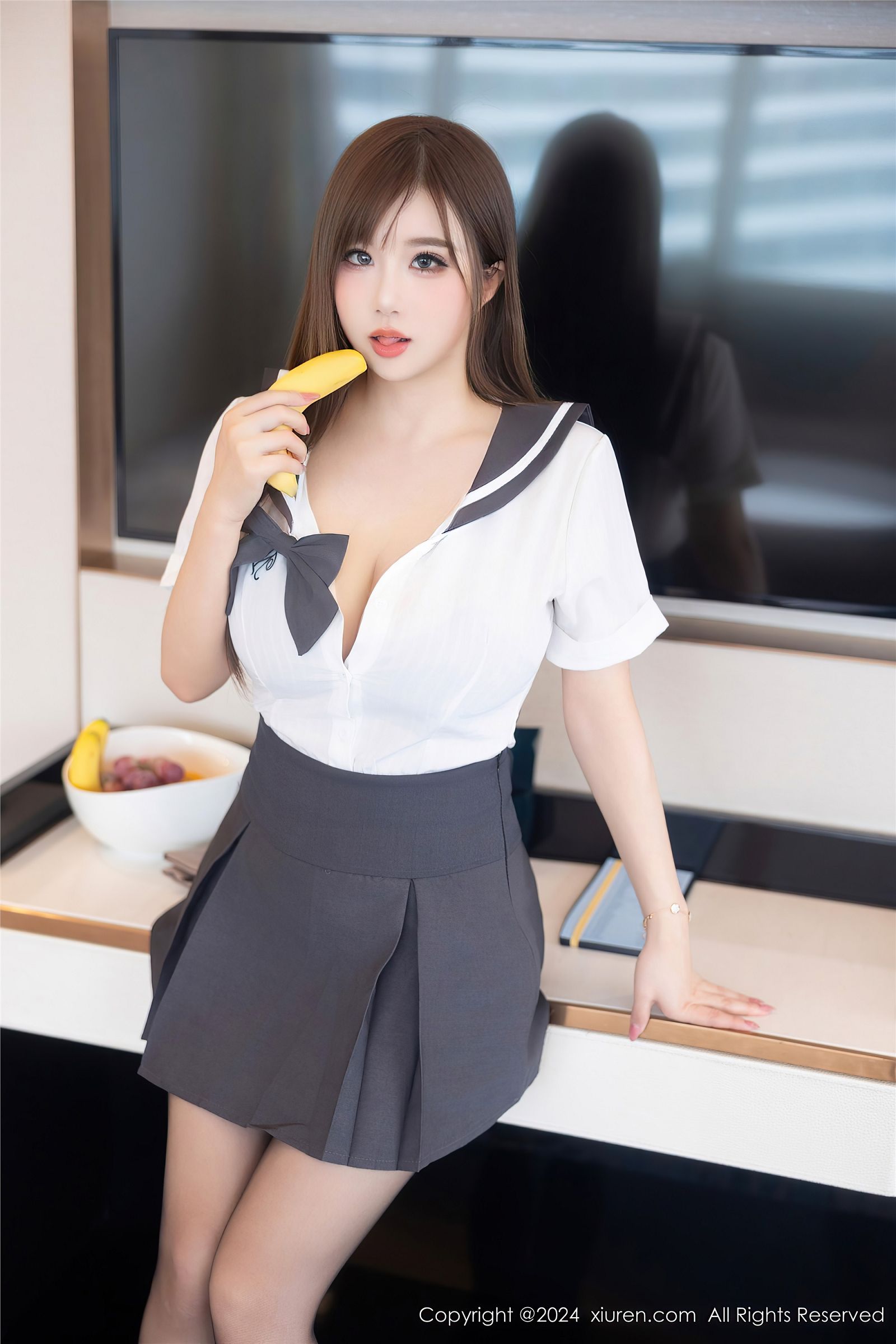 秀人网性感JK制服美女图片