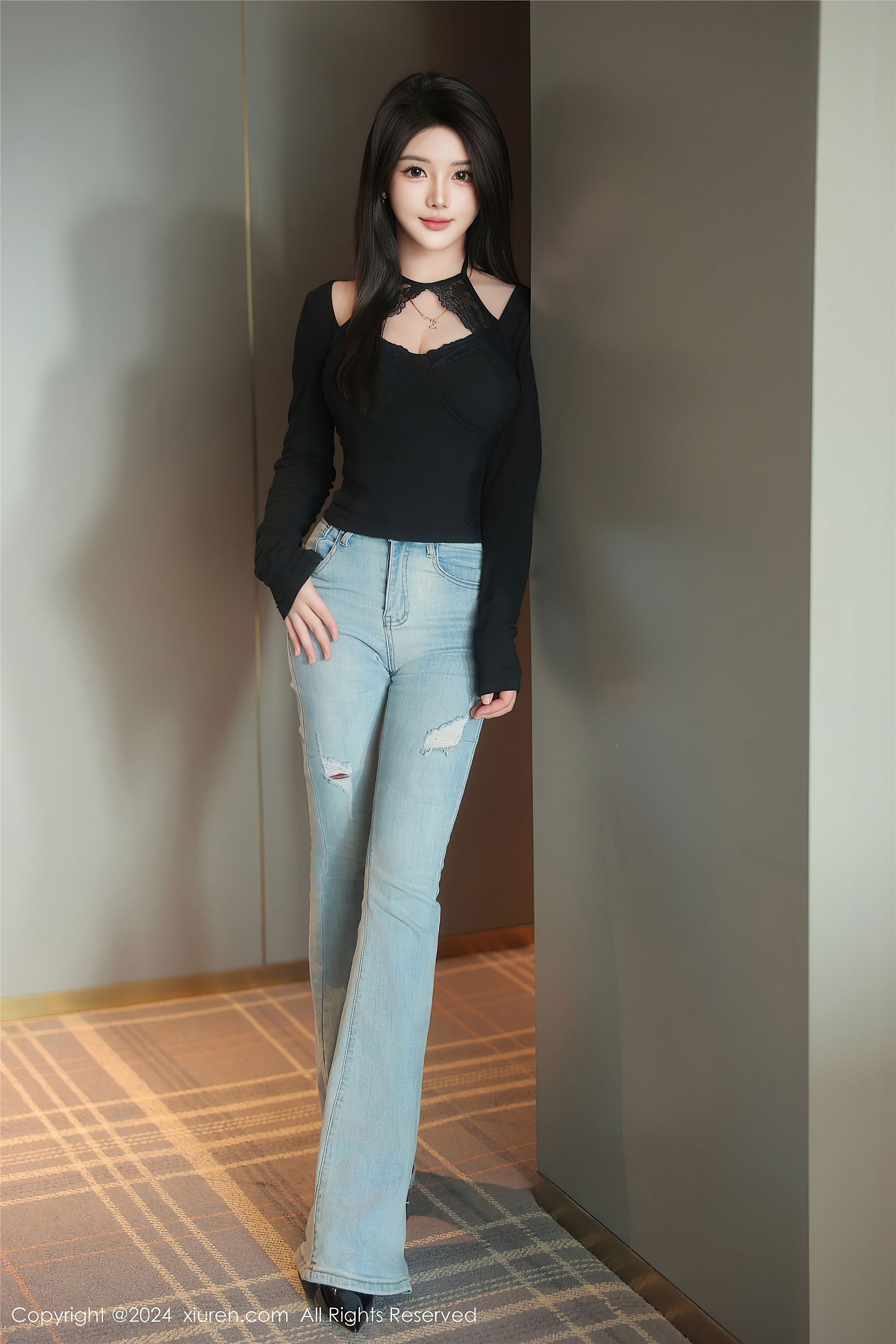 爱酱里性感私房黑丝写真