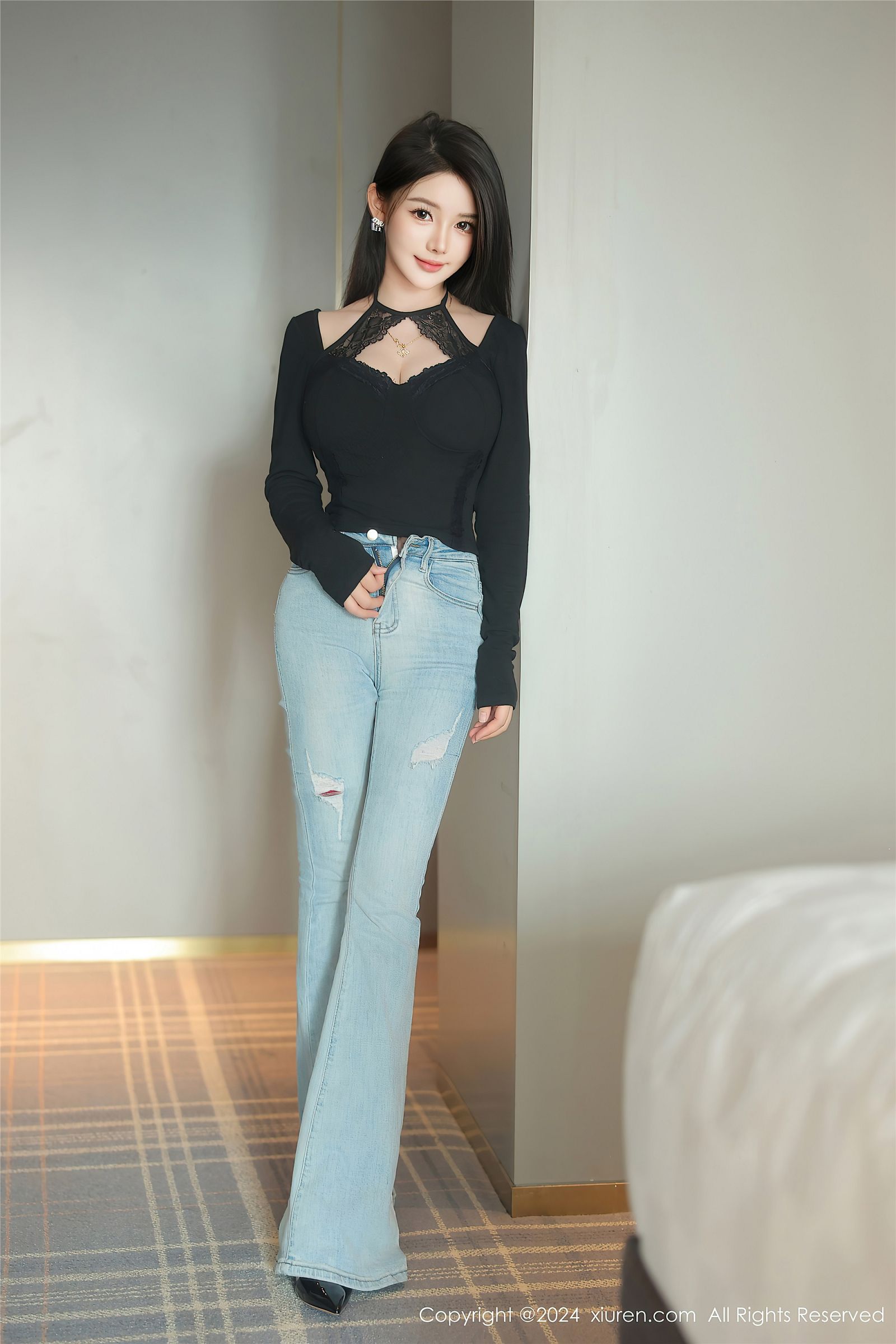 爱酱里性感私房黑丝写真