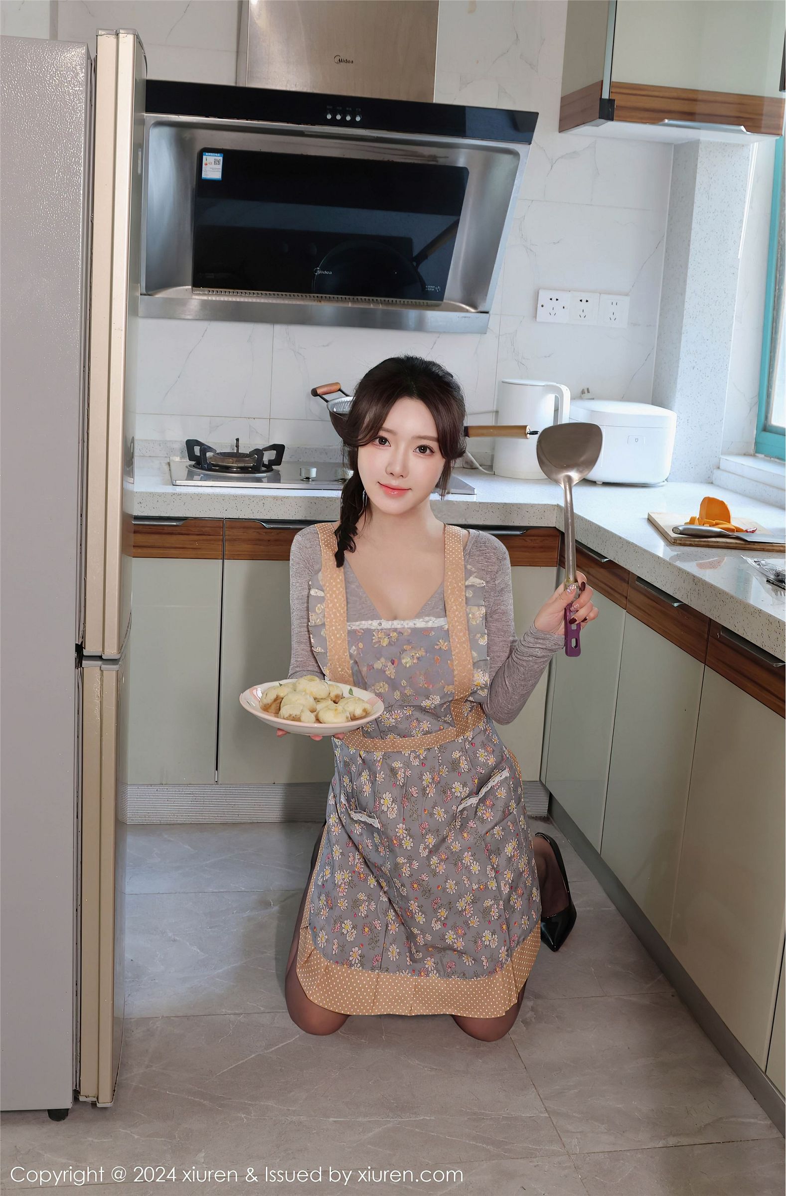模特小薯条性感黑丝写