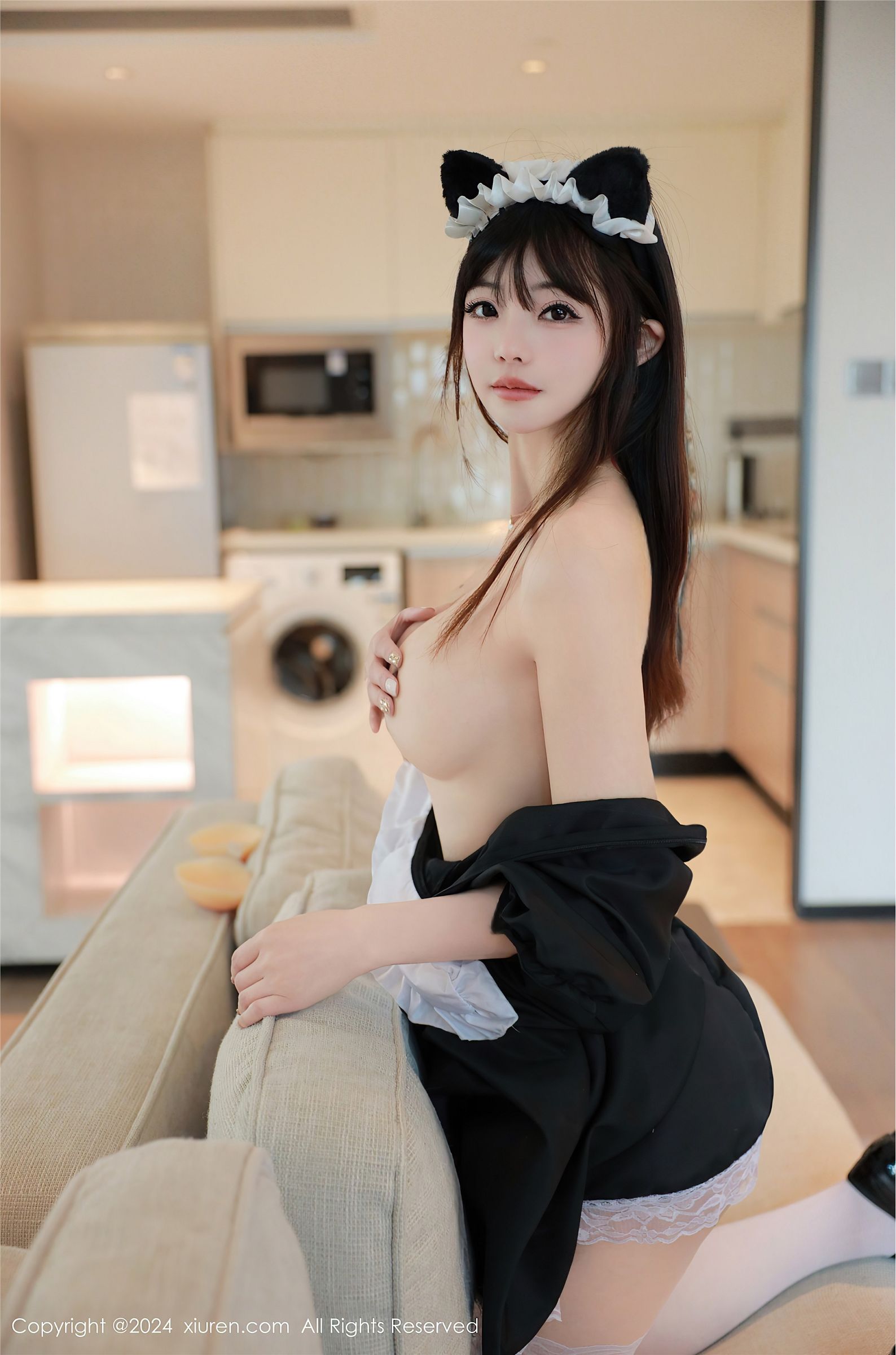 佘贝拉Bella女仆装写真