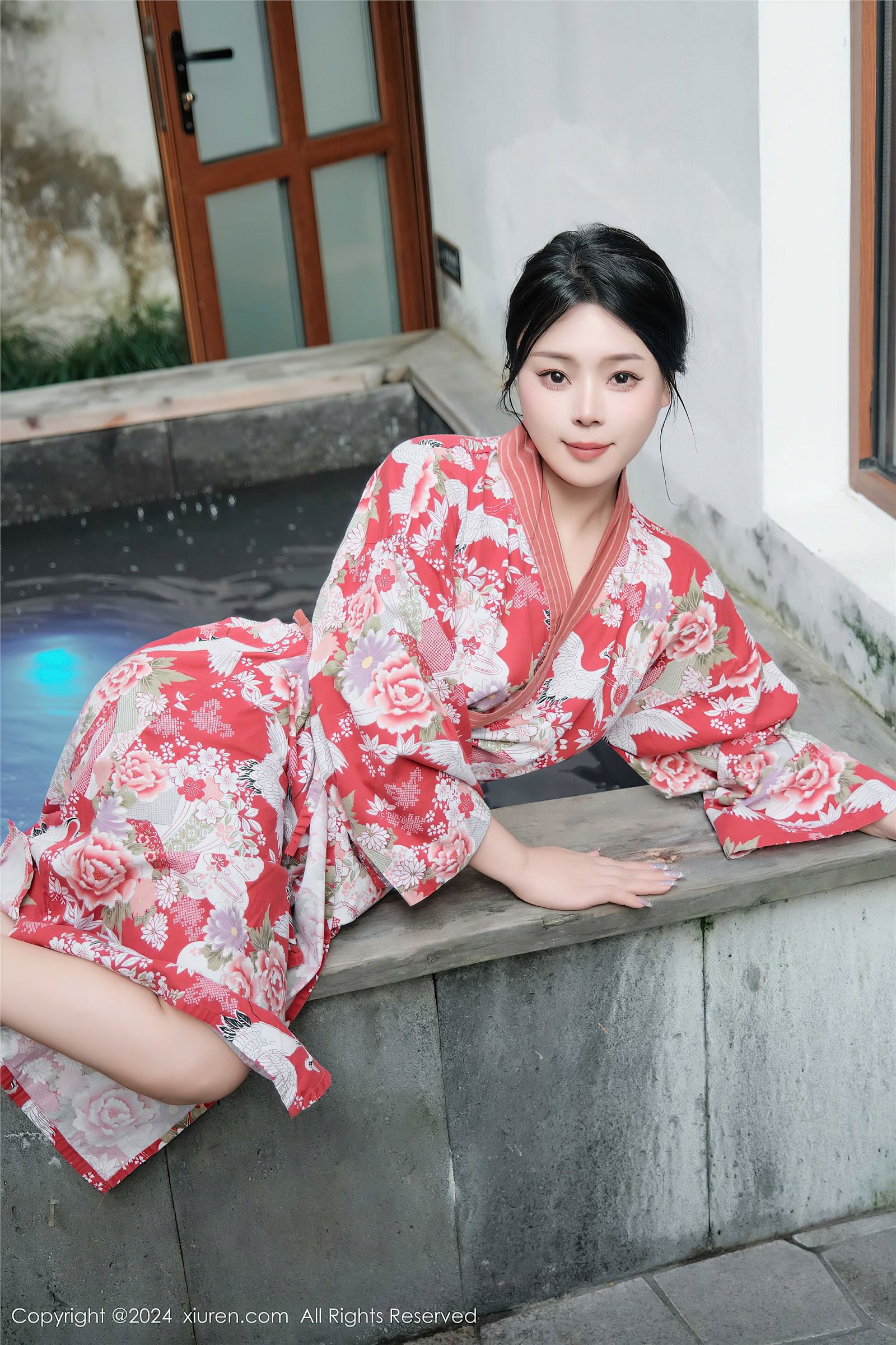 秀人网美女性感泳装写真