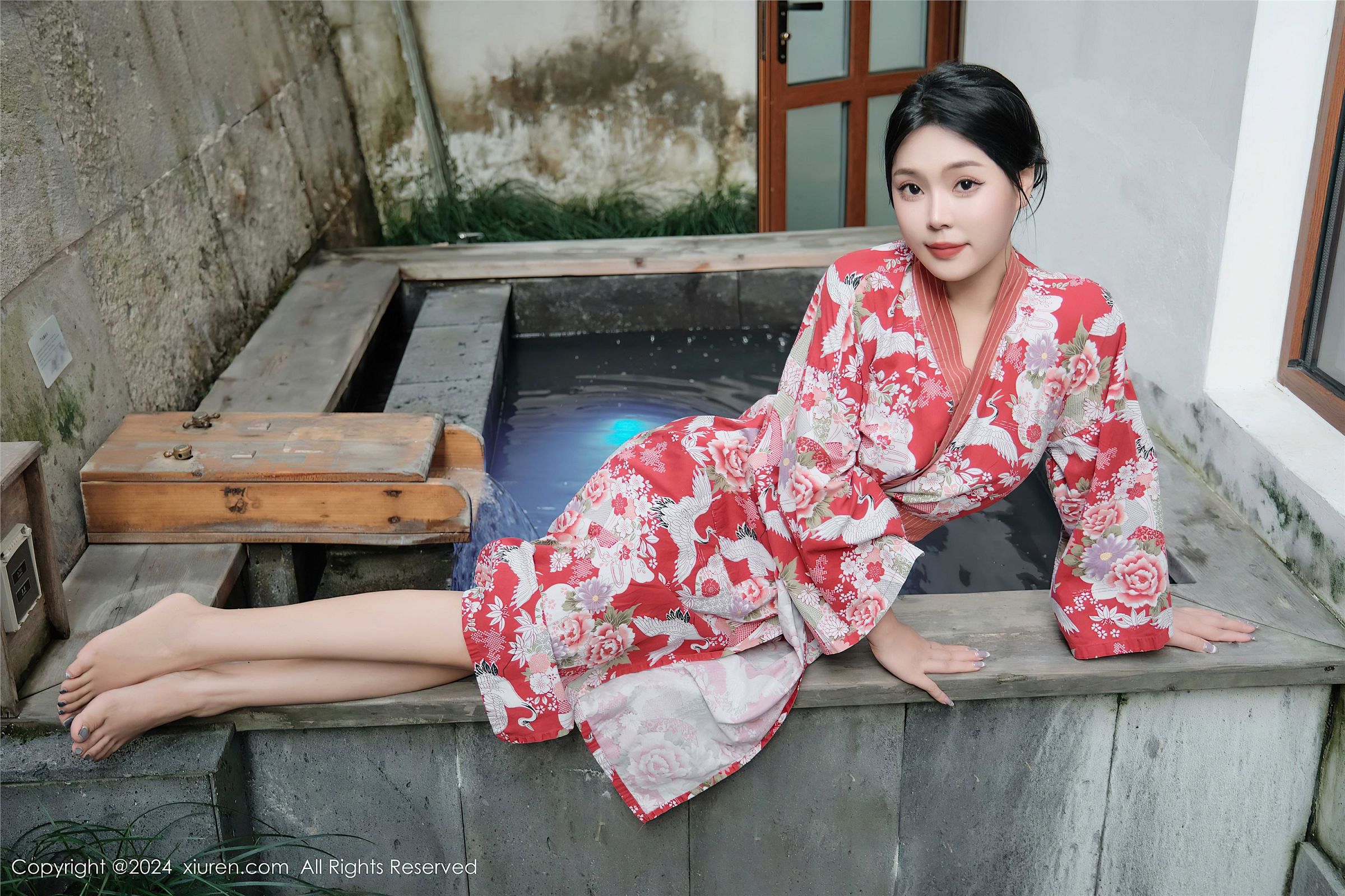 秀人网美女性感泳装写真