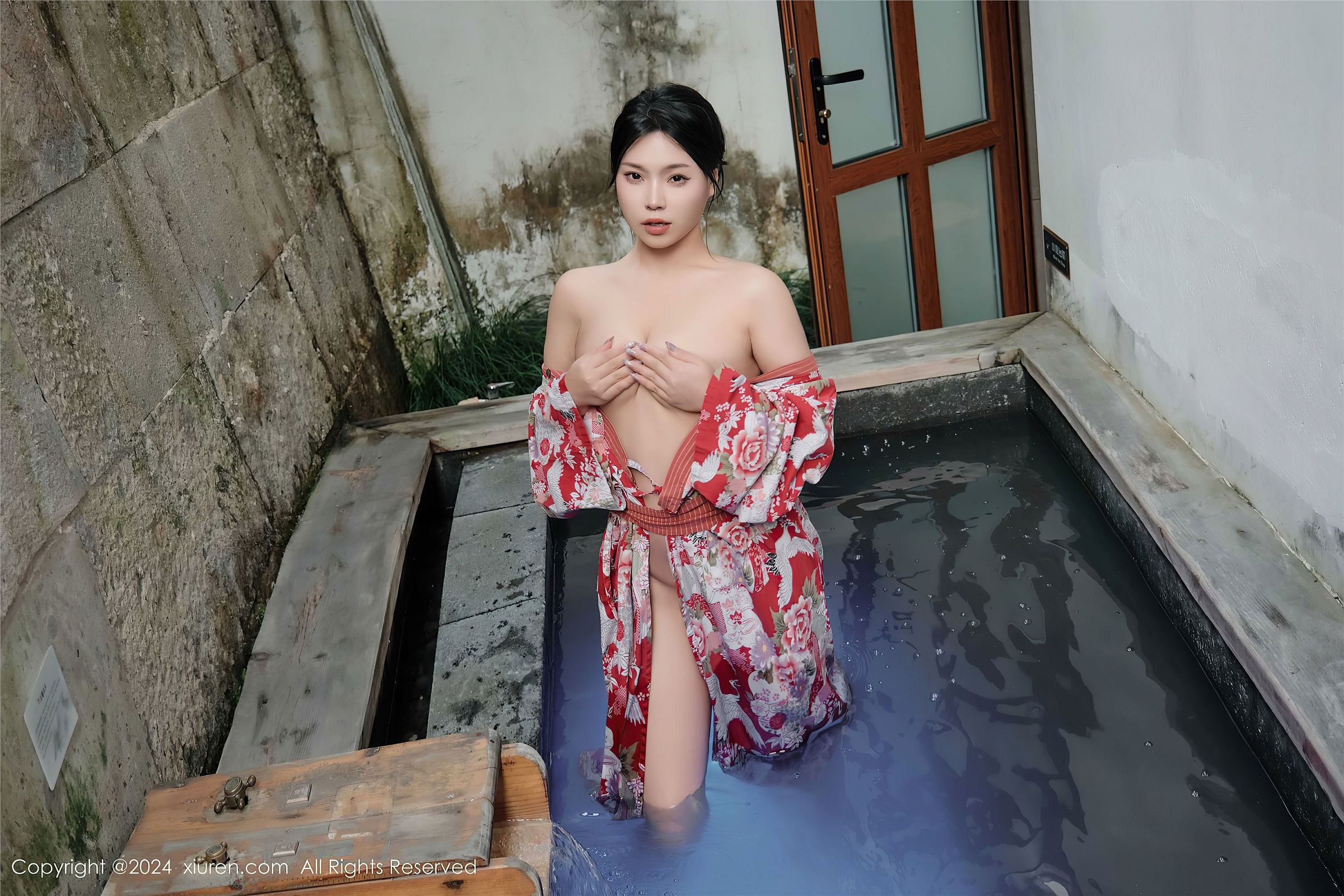 秀人网美女性感泳装写真