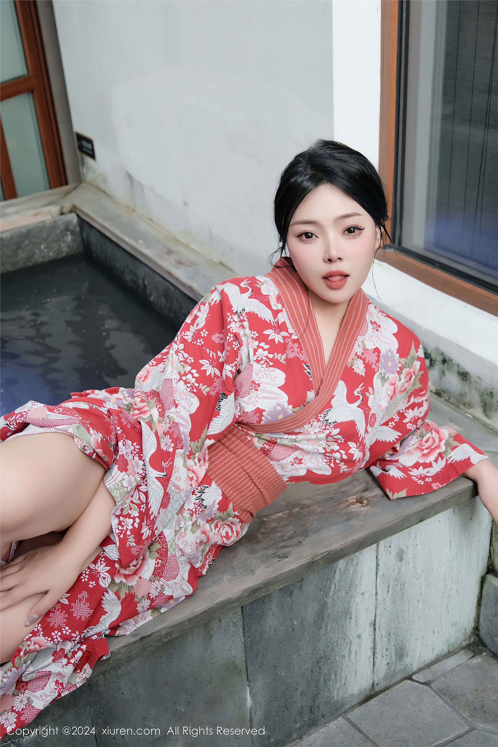 秀人网美女性感泳装写真