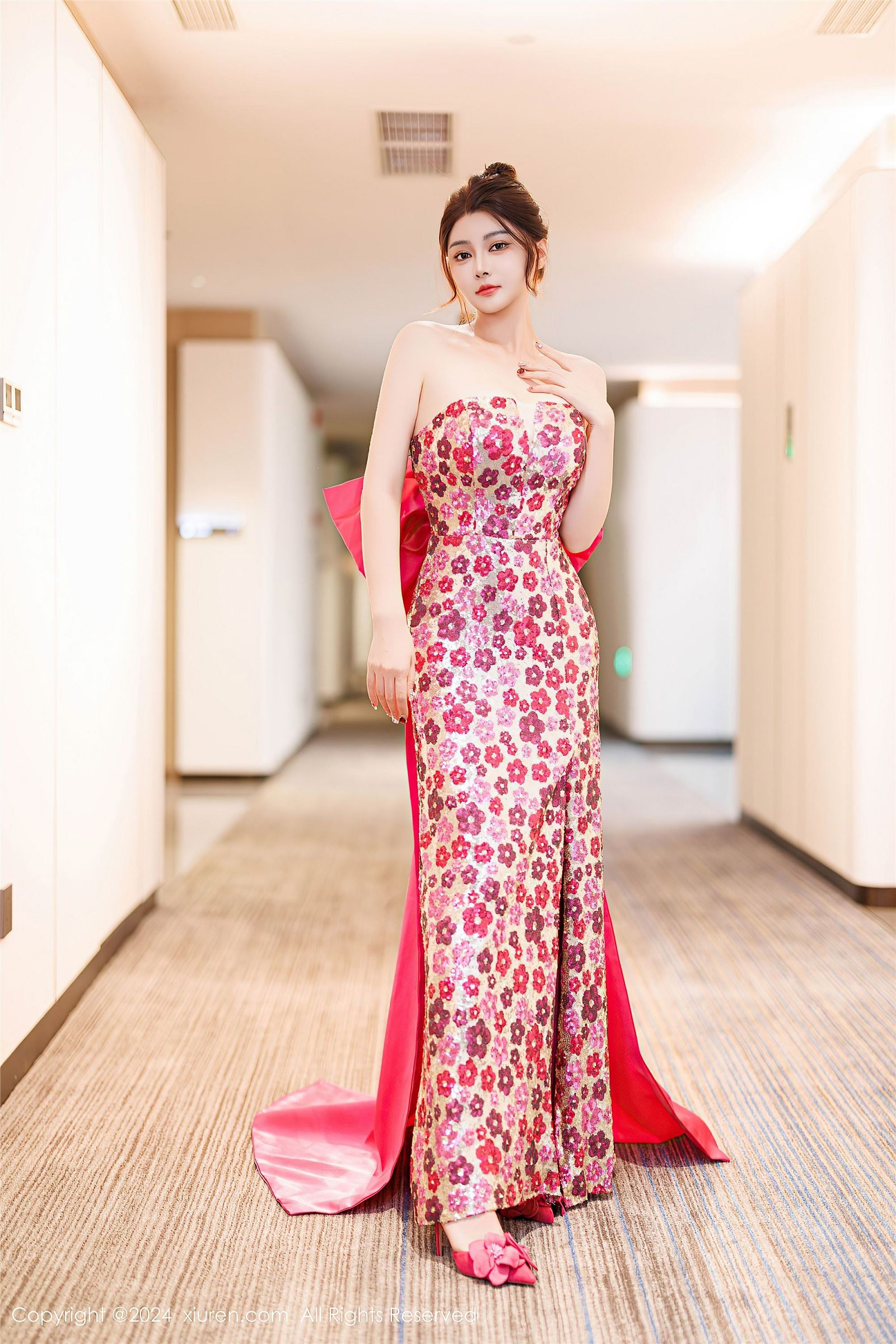 秀人网性感比基尼美女写真