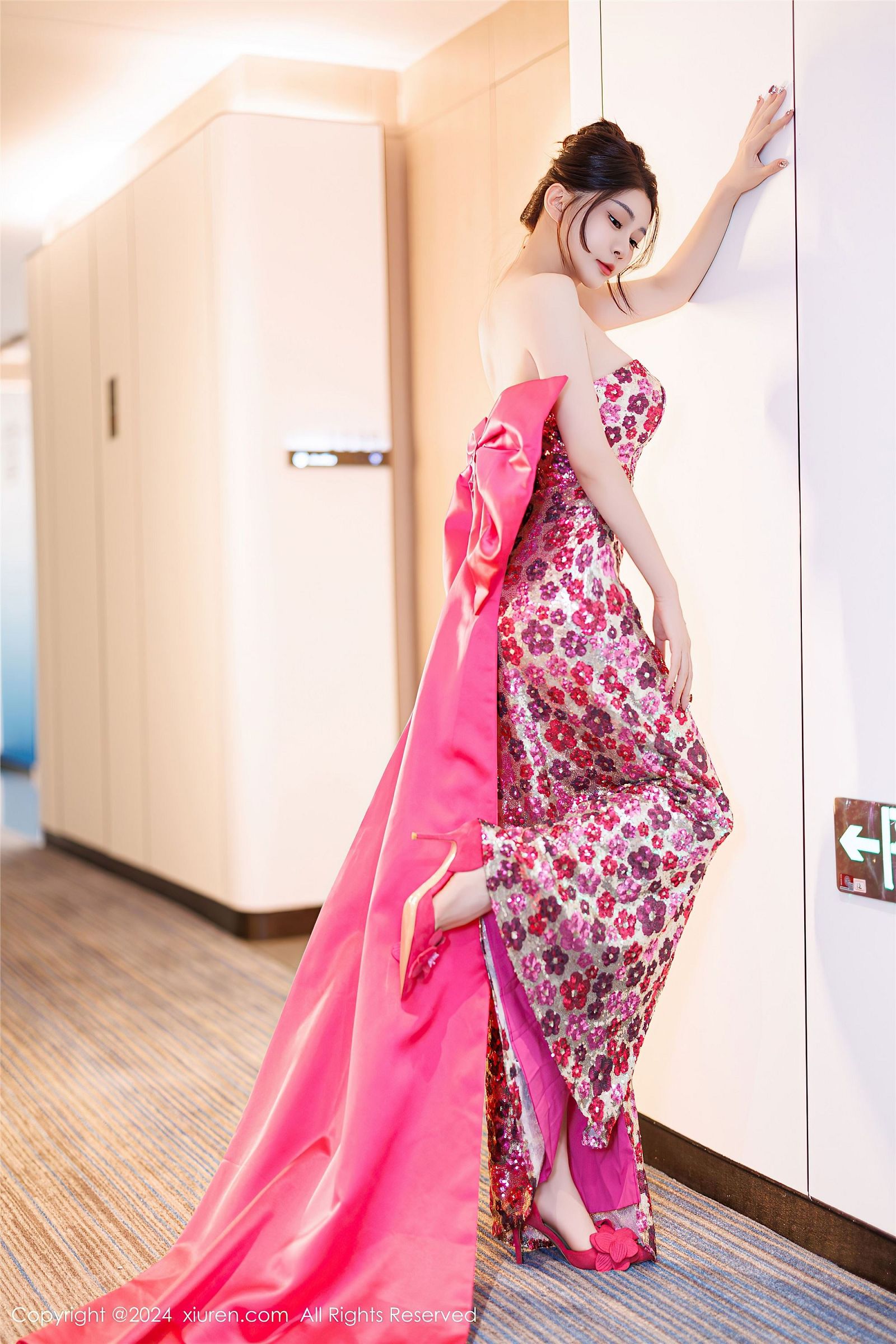 秀人网性感比基尼美女写真