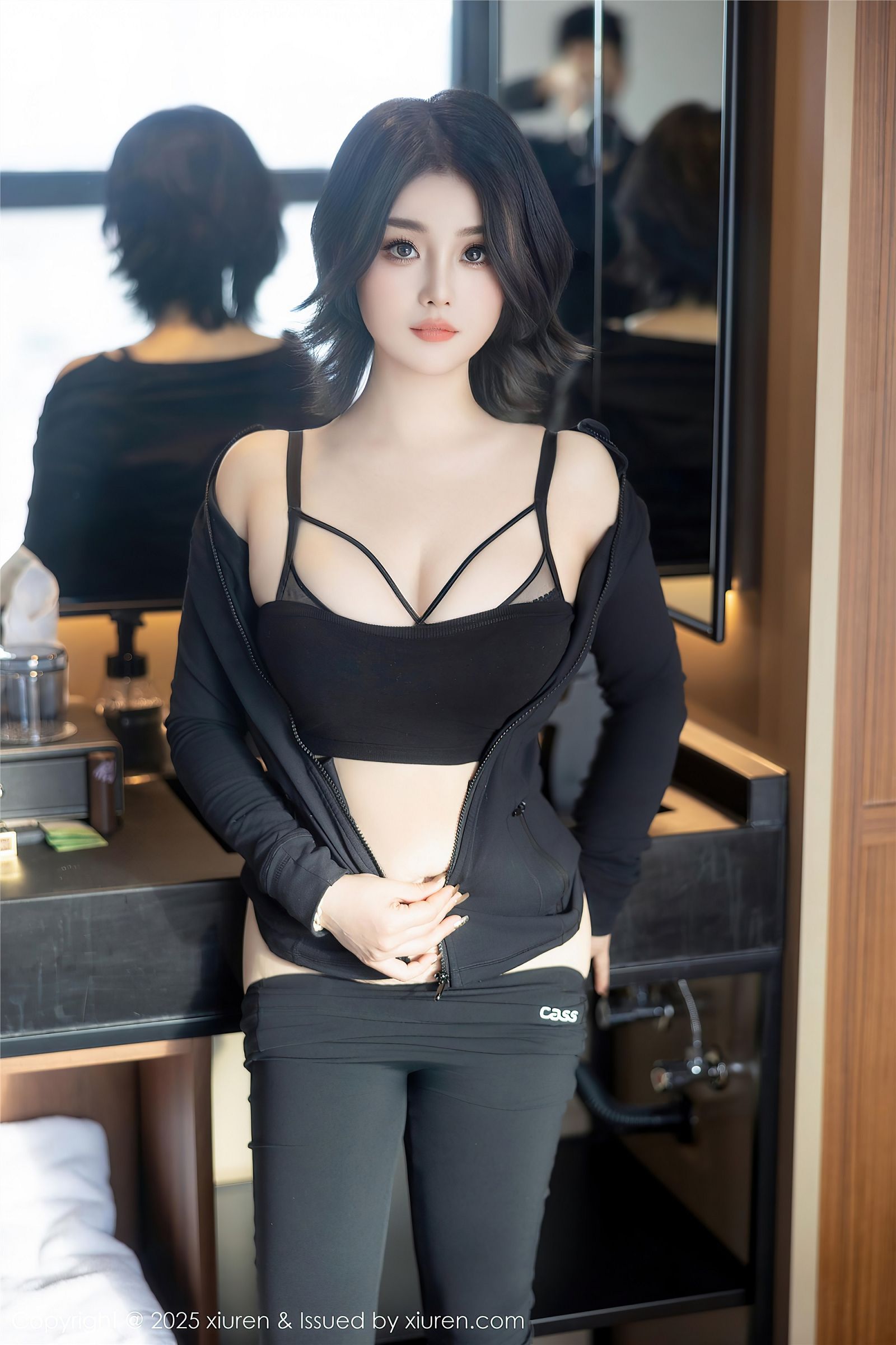 秀人网黑色内衣美女图片