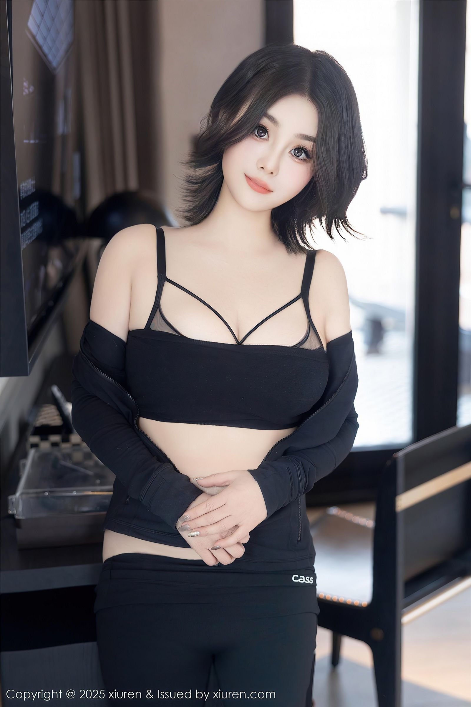秀人网黑色内衣美女图片