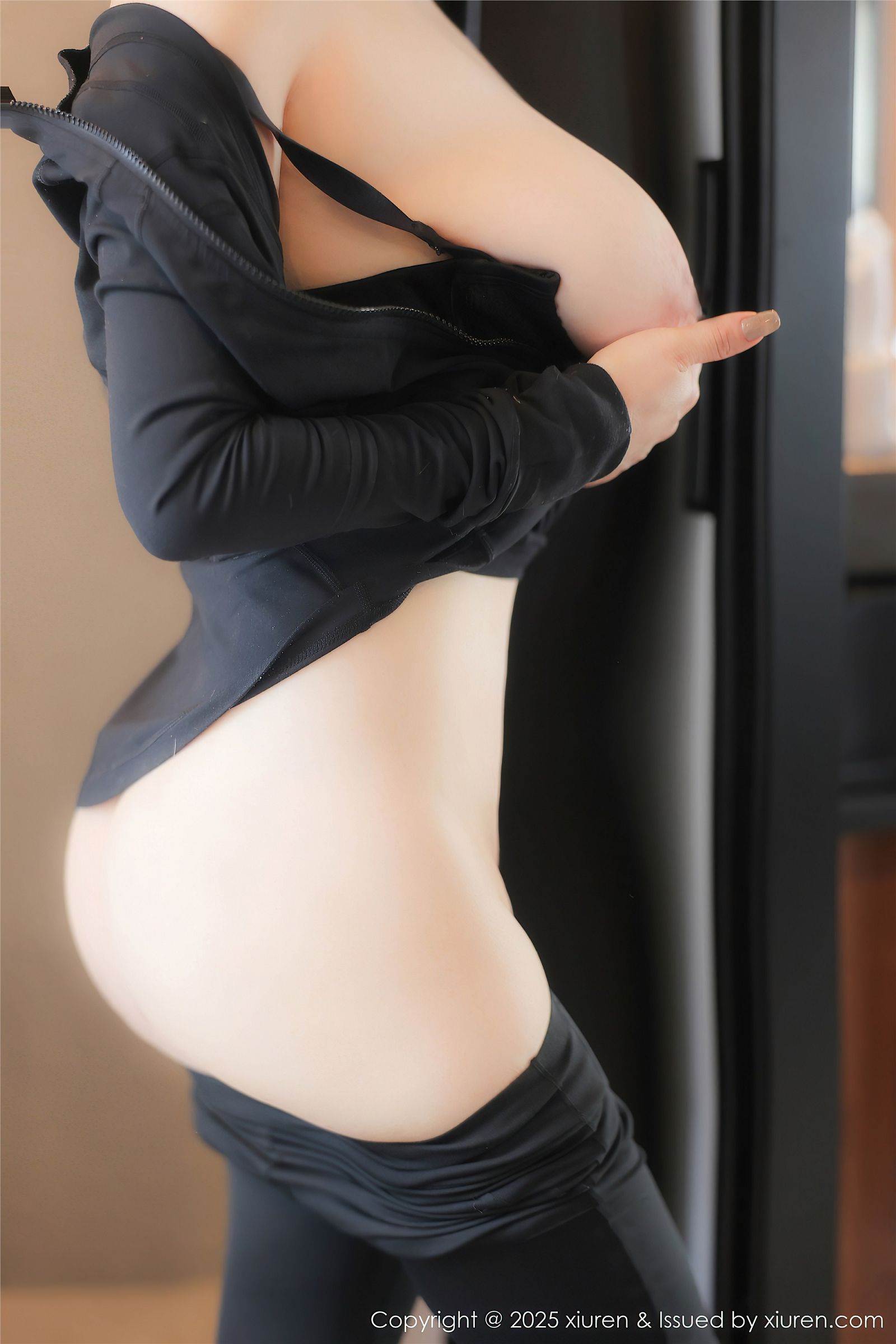 秀人网黑色内衣美女图片