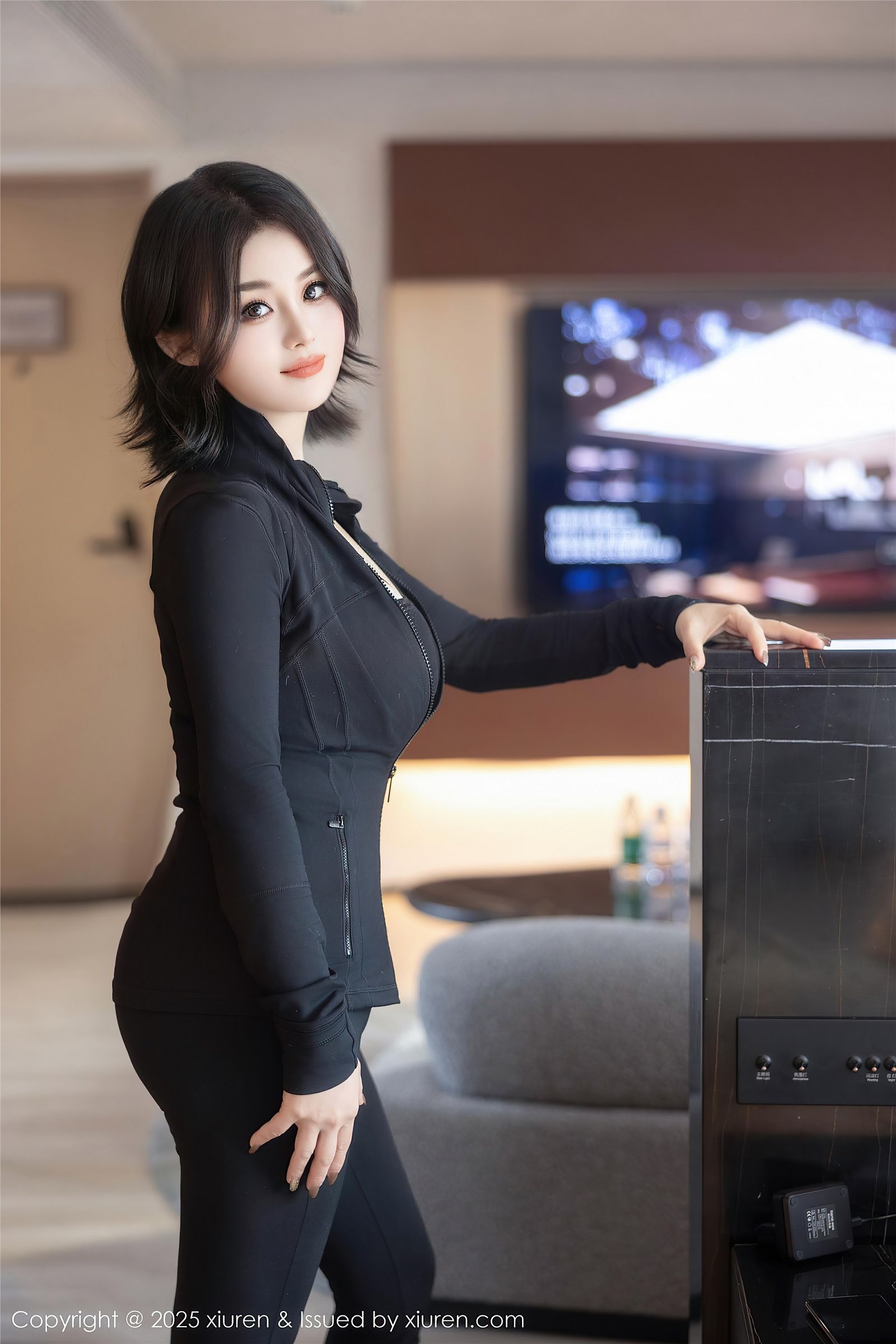 秀人网黑色内衣美女图片