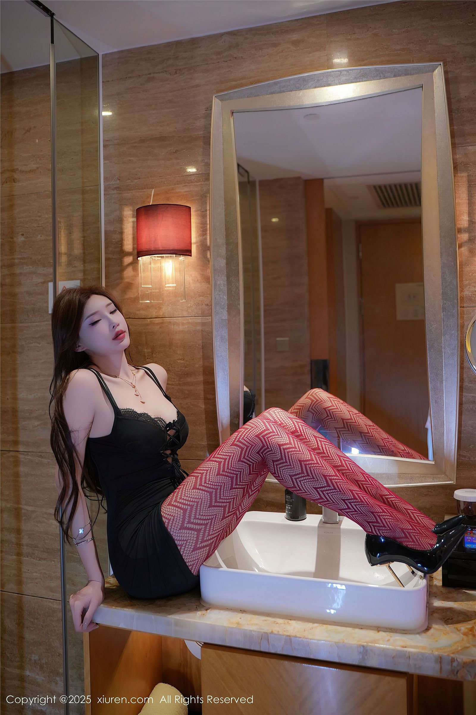 周妍希X性感网袜写真图片