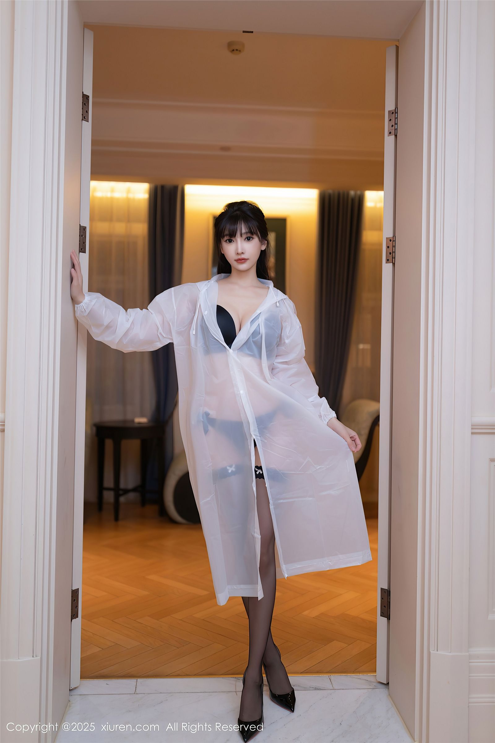 陆萱萱性感黑丝写真套图