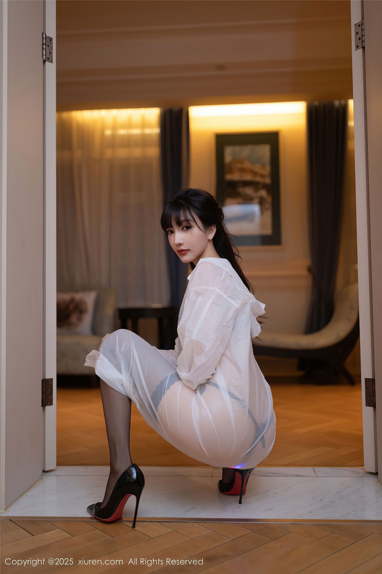 陆萱萱性感黑丝写真套图