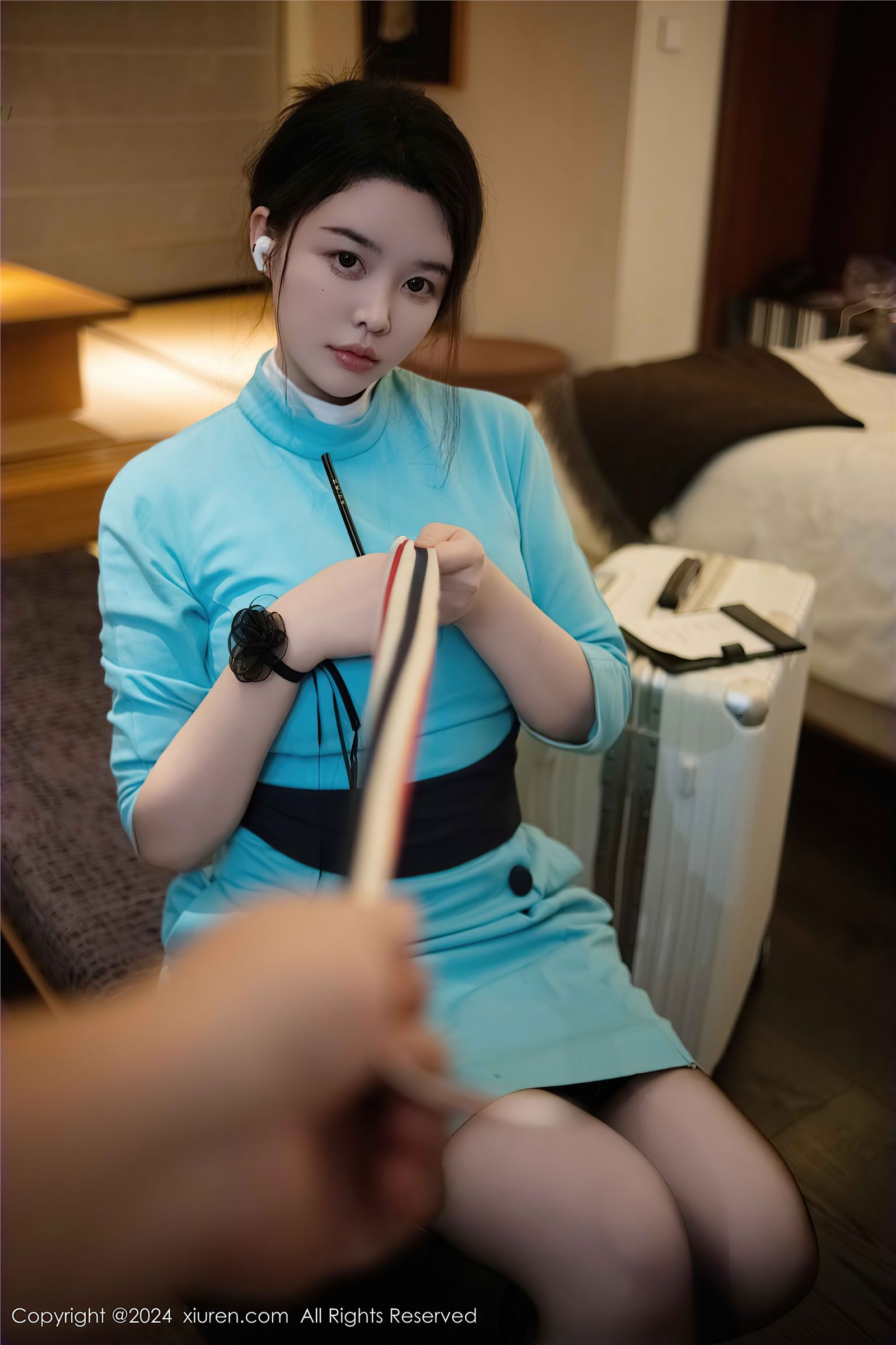 秀人网性感空姐制服写真